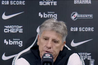 Após virada do Vasco, Renato revela como foi o papo com o grupo durante o intervalo