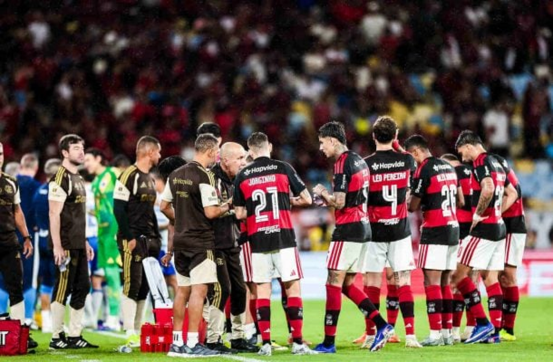Flamengo vence Cruzeiro. Mas tem de melhorar muito