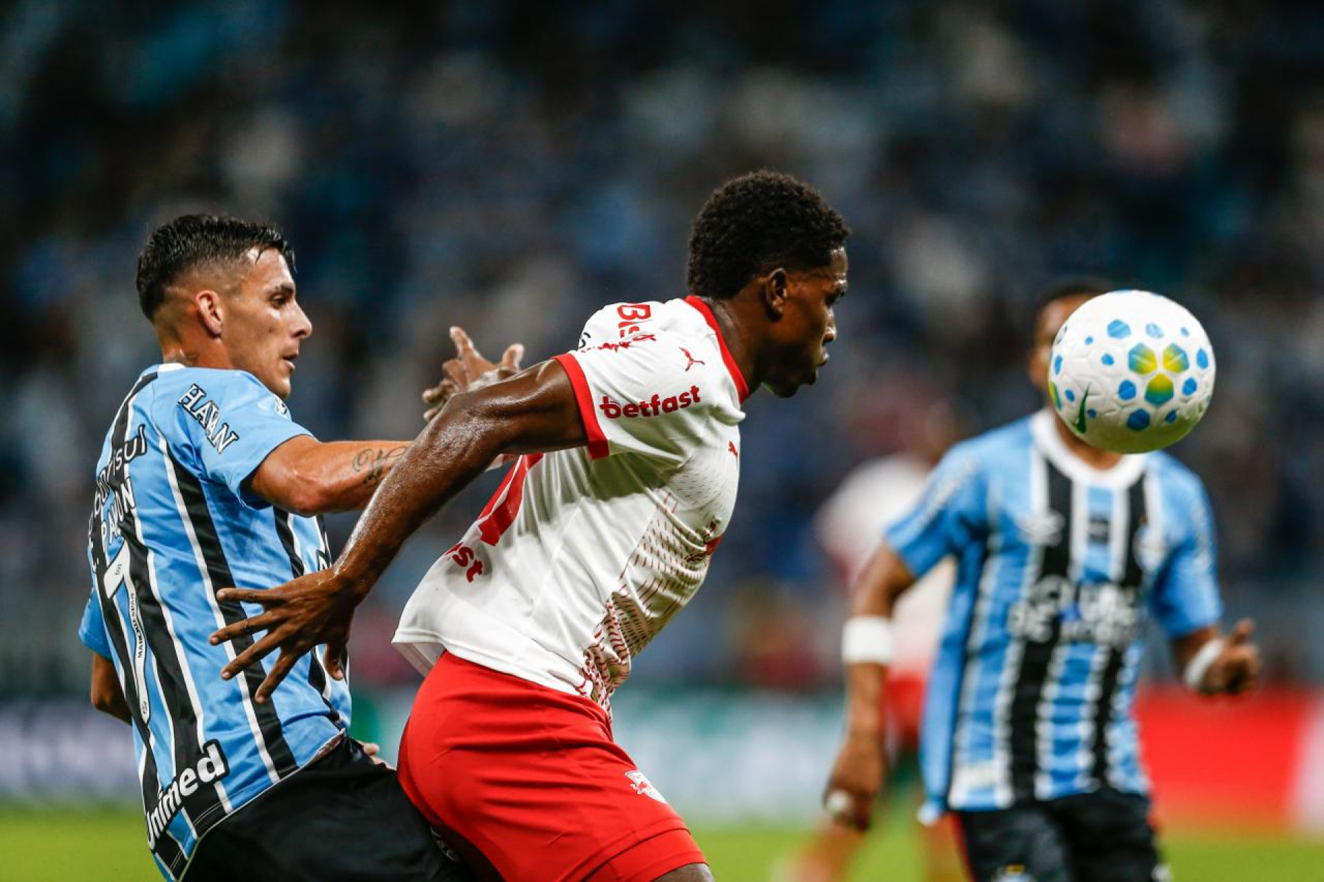 Gr&ecirc;mio e Red Bull Bragantino ficam no empate pelo Brasileir&atilde;o