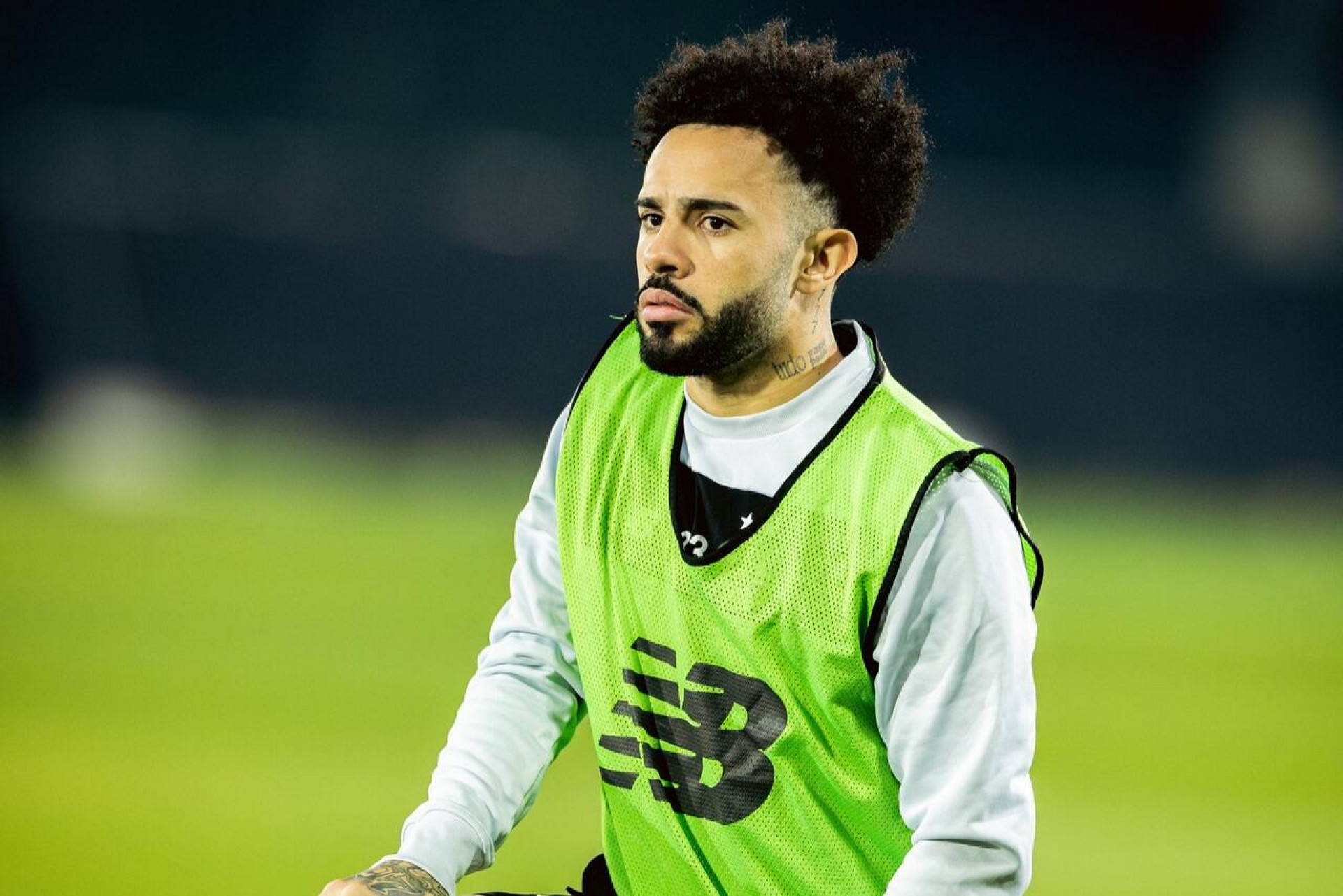 Claudinho deixa o Catar com familiares por quest&otilde;es pessoais; entenda