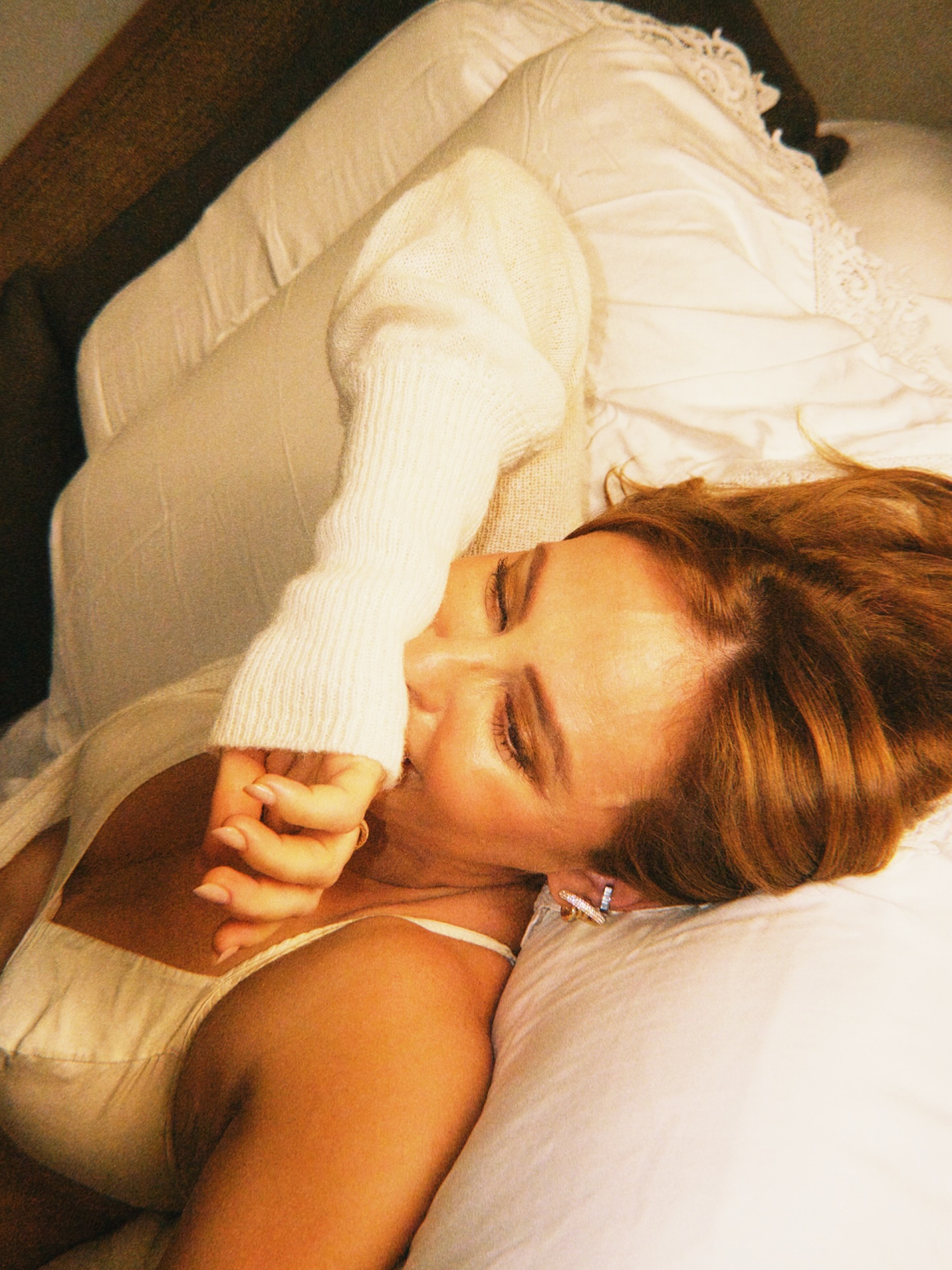 Paolla Oliveira publica fotos de lingerie e recebe chuva de elogios nas redes - Reprodução Instagram