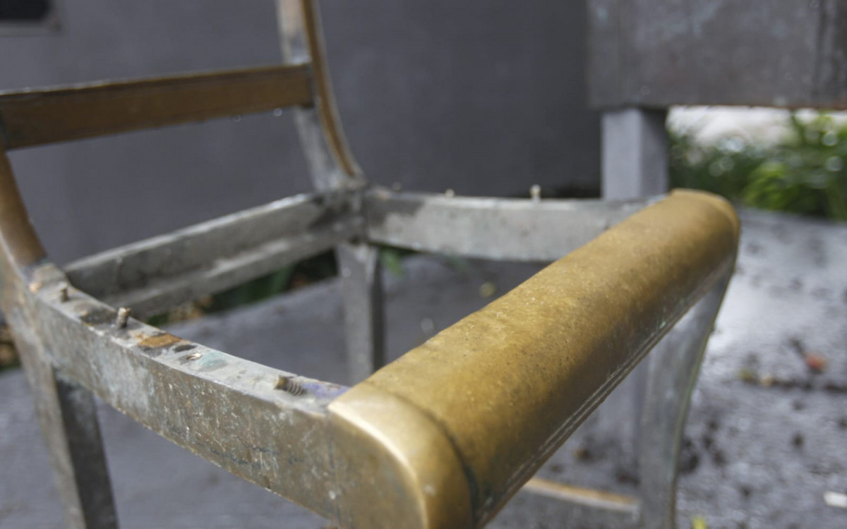 Assento da cadeira da estátua de Otto Lara Resende foi furtado - Reginaldo Pimenta/Agência O DIA