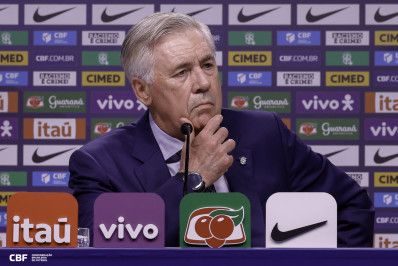 Ancelotti provoca expectativa com convocação para últimos amistosos