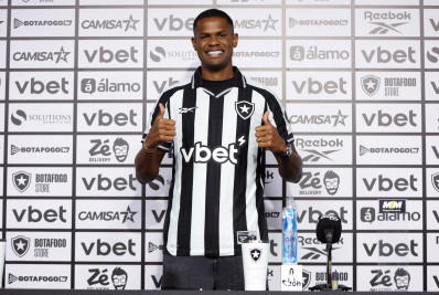 Apresentado, Júnior Santos garante já estar pronto para ajudar o Botafogo