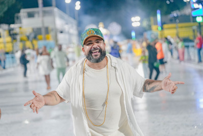 Império Serrano renova com carnavalesco Renato Esteves