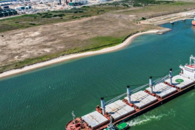 Petróleo, minério de ferro e cargas gerais fazem Porto do Açu registrar recorde