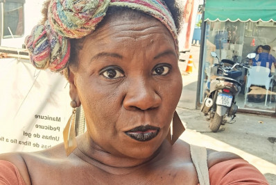 Comédia premiada estreia em Rio das Ostras e leva humor inteligente ao palco do Teatro Joel Barcellos