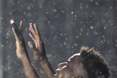 Thiago Mendes se destaca com atuação sólida e é ovacionado pela torcida do Vasco