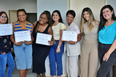 Prefeitura de Volta Redonda diploma mais cinco Famílias Acolhedoras