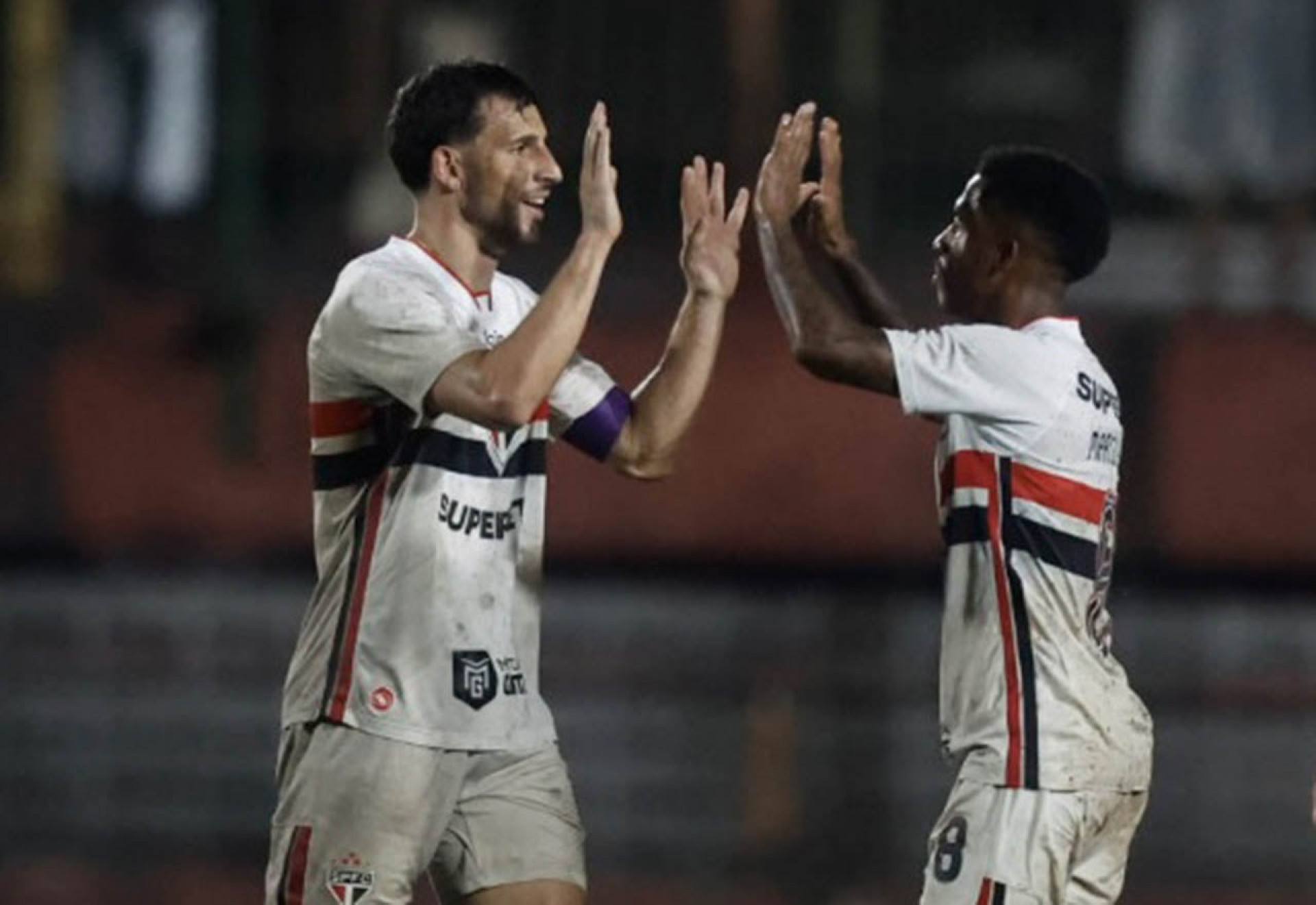 S&atilde;o Paulo faz hist&oacute;ria e &eacute; o primeiro a chegar a 400 vit&oacute;rias no Brasileir&atilde;o