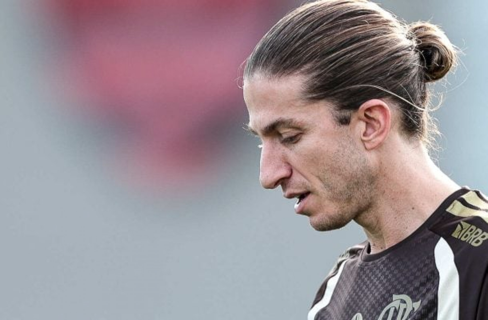 Ex-Flamengo, Filipe Lu&iacute;s se defende na Justi&ccedil;a em a&ccedil;&atilde;o sobre venda de ve&iacute;culo