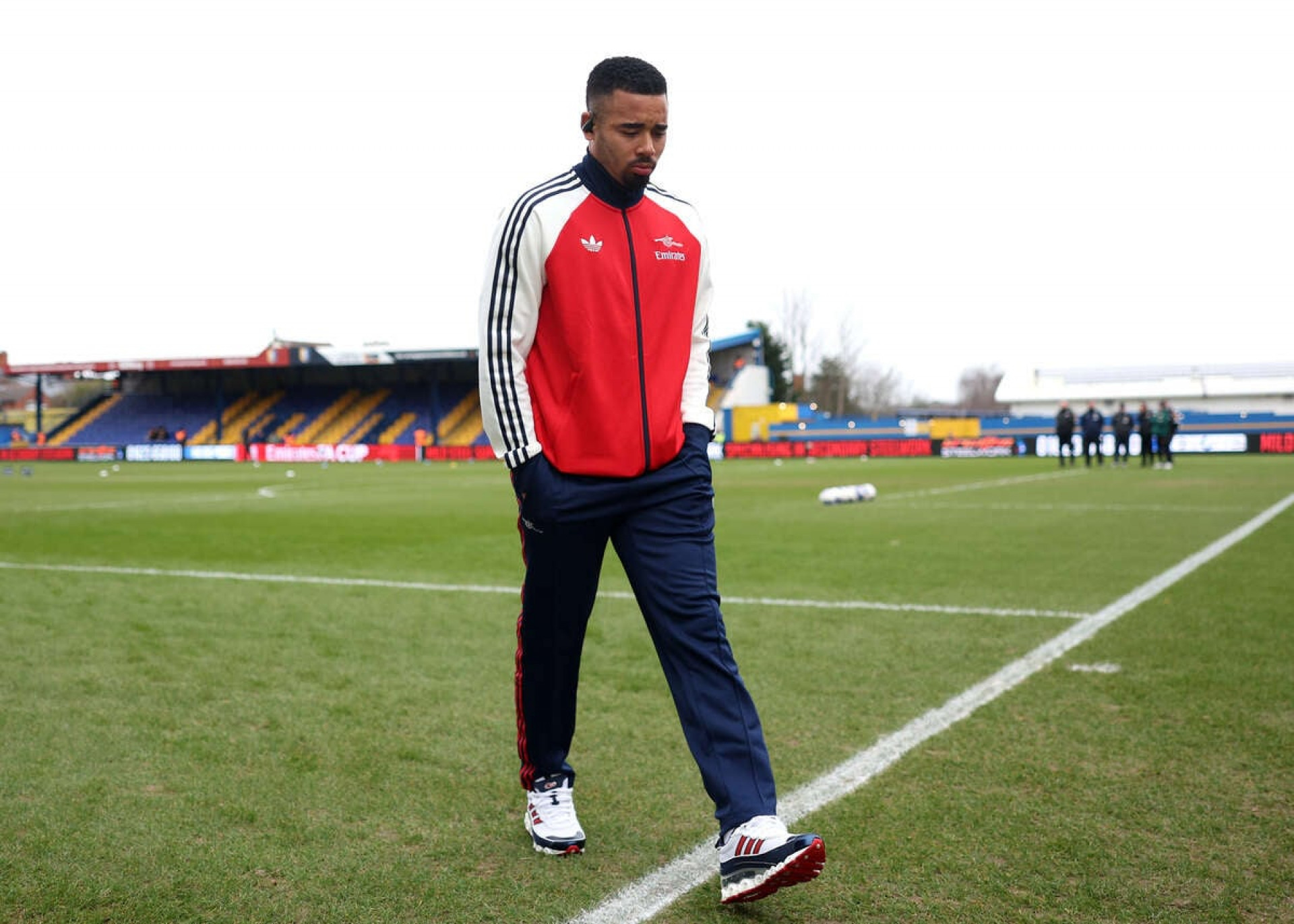 De olho na Sele&ccedil;&atilde;o, Gabriel Jesus encara sua maior v&iacute;tima da carreira na Premier League
