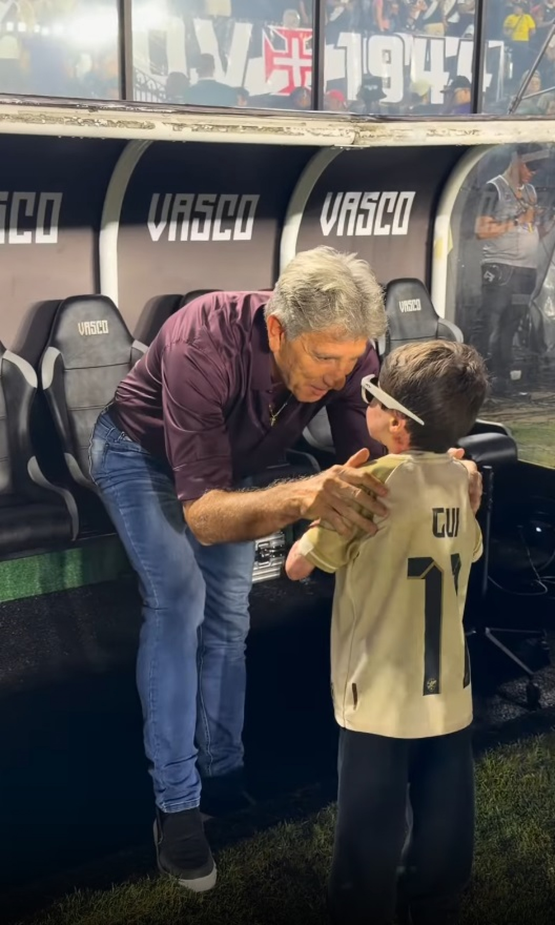 Renato Gaúcho e Menino Gui em São Januário - Reprodução / Instagram