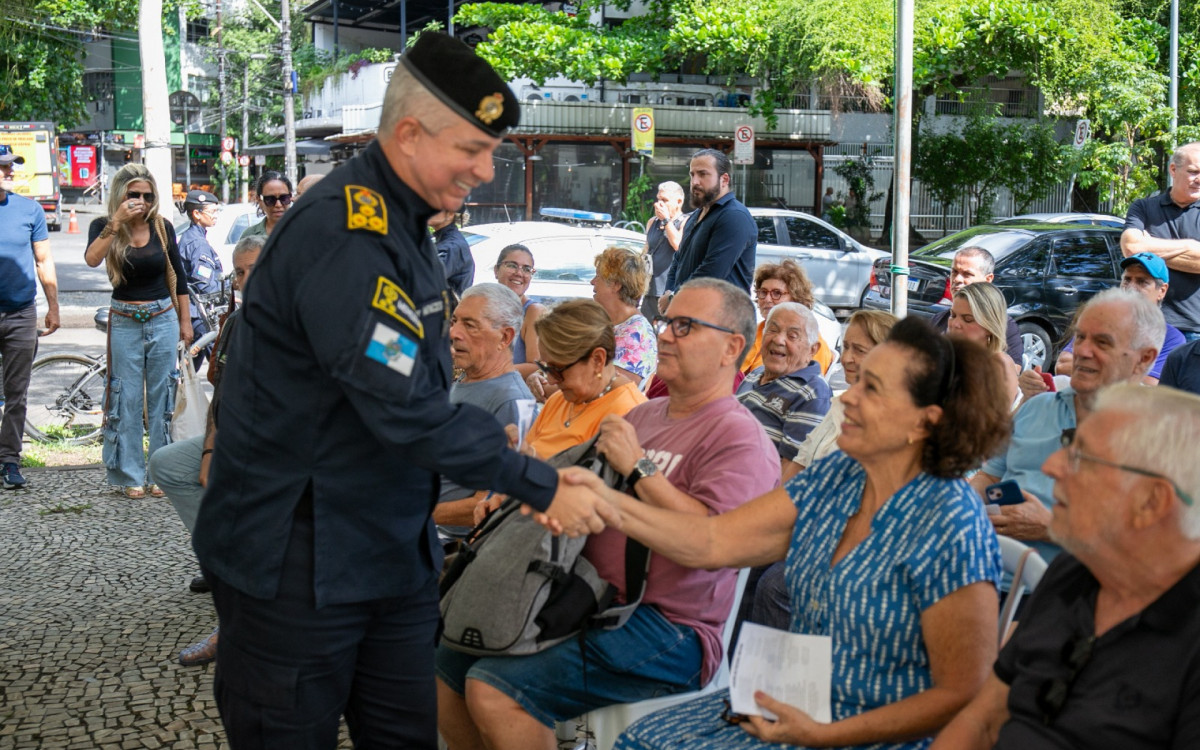 Coronel Marcelo de Menezes participou da inauguração na Gávea
