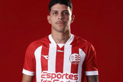 Clube da Série B oficializa contratação de meia ex-Flamengo