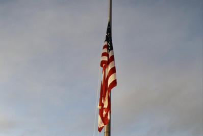 EUA hasteiam bandeira na embaixada da Venezuela após sete anos