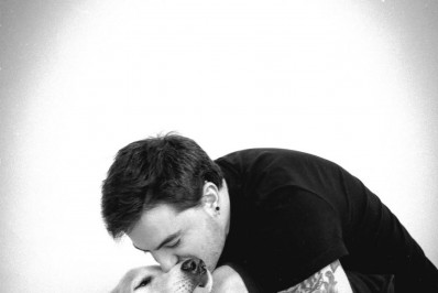 Felipe Neto desabafa após morte do cachorro de estimação: 'Adeus, meu filhinho'