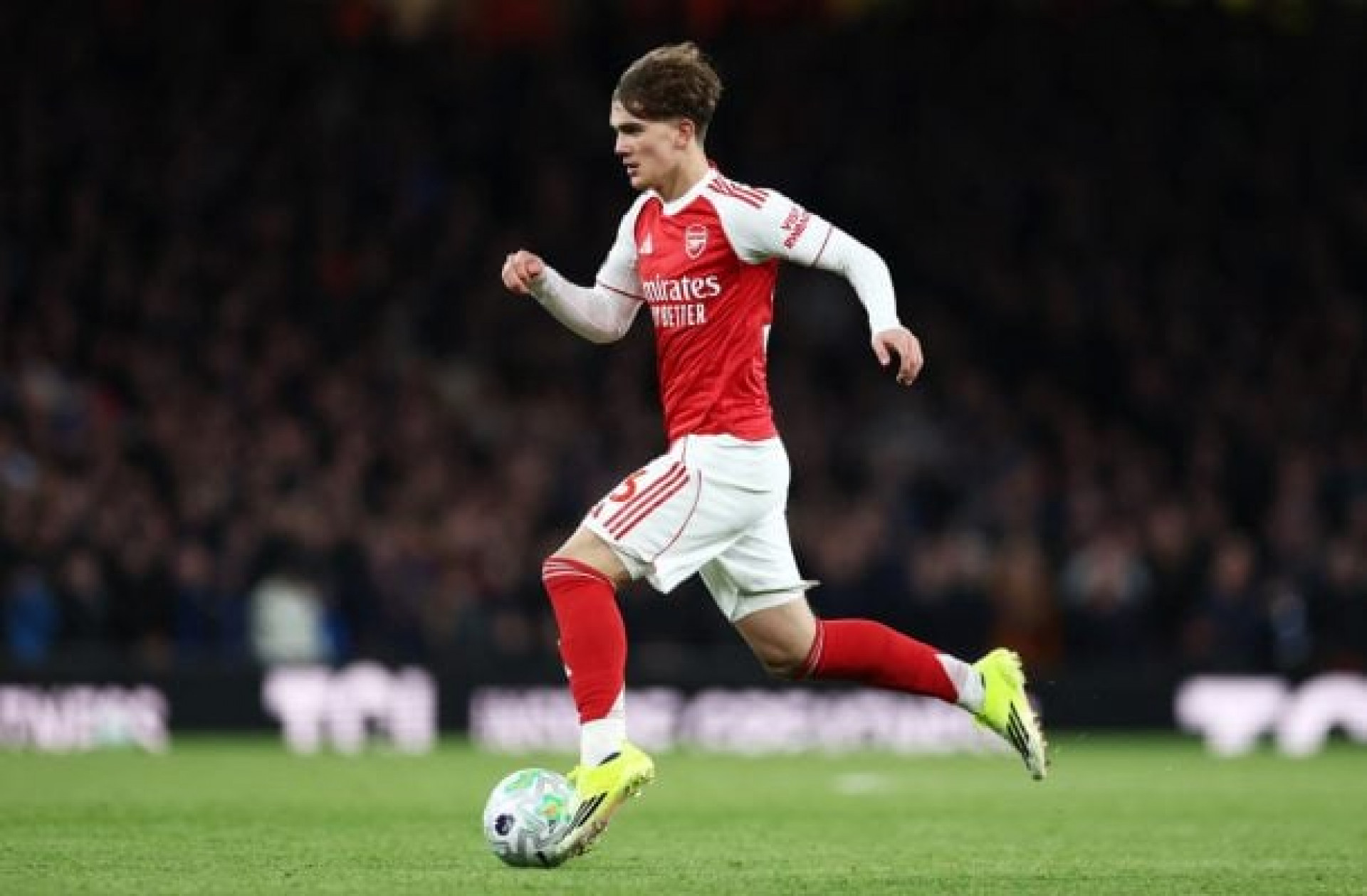 Com gols no fim, Arsenal vence o Everton no Emirates