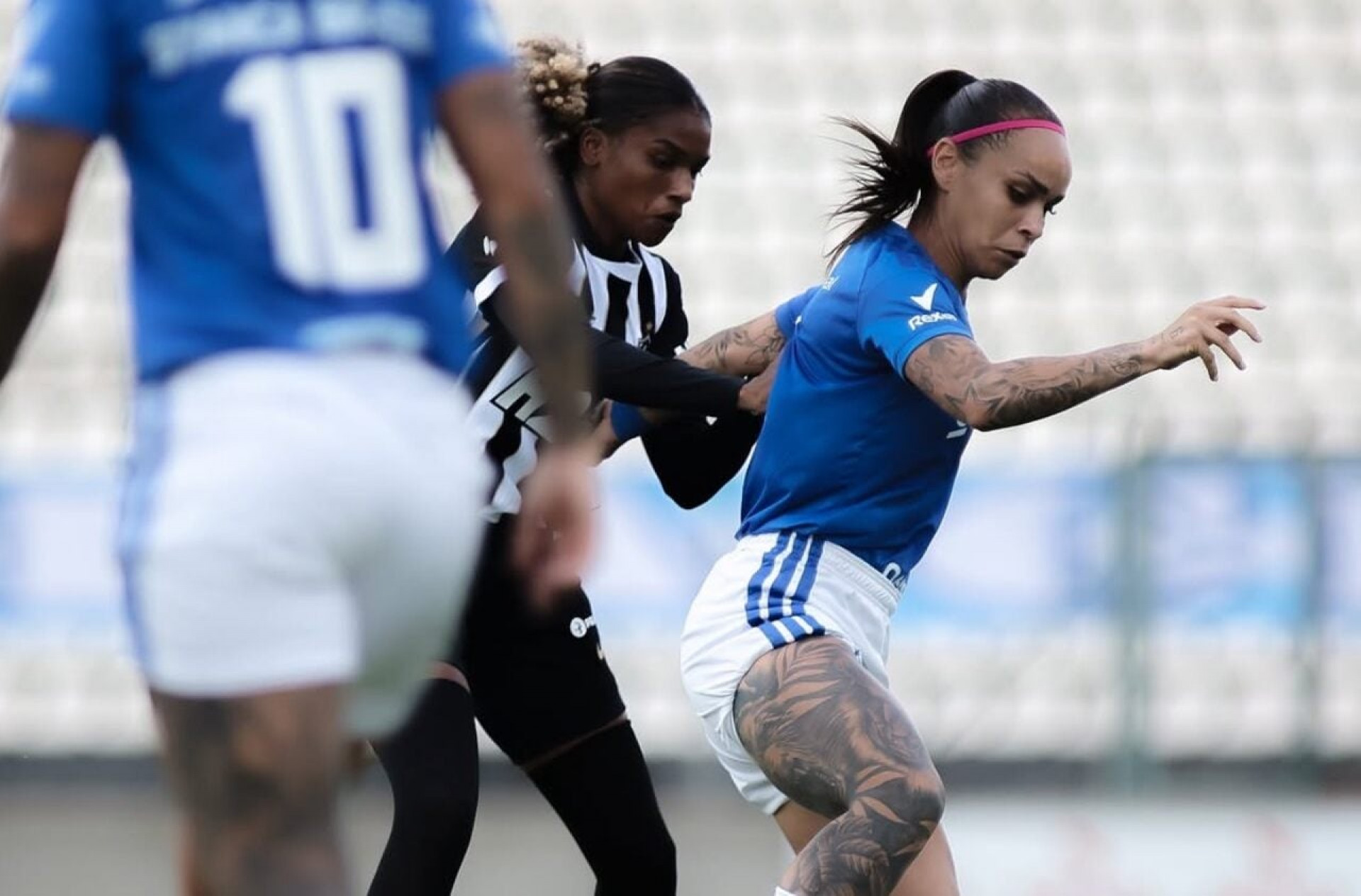 Cruzeiro vira e vence o Atl&eacute;tico no Brasileir&atilde;o Feminino