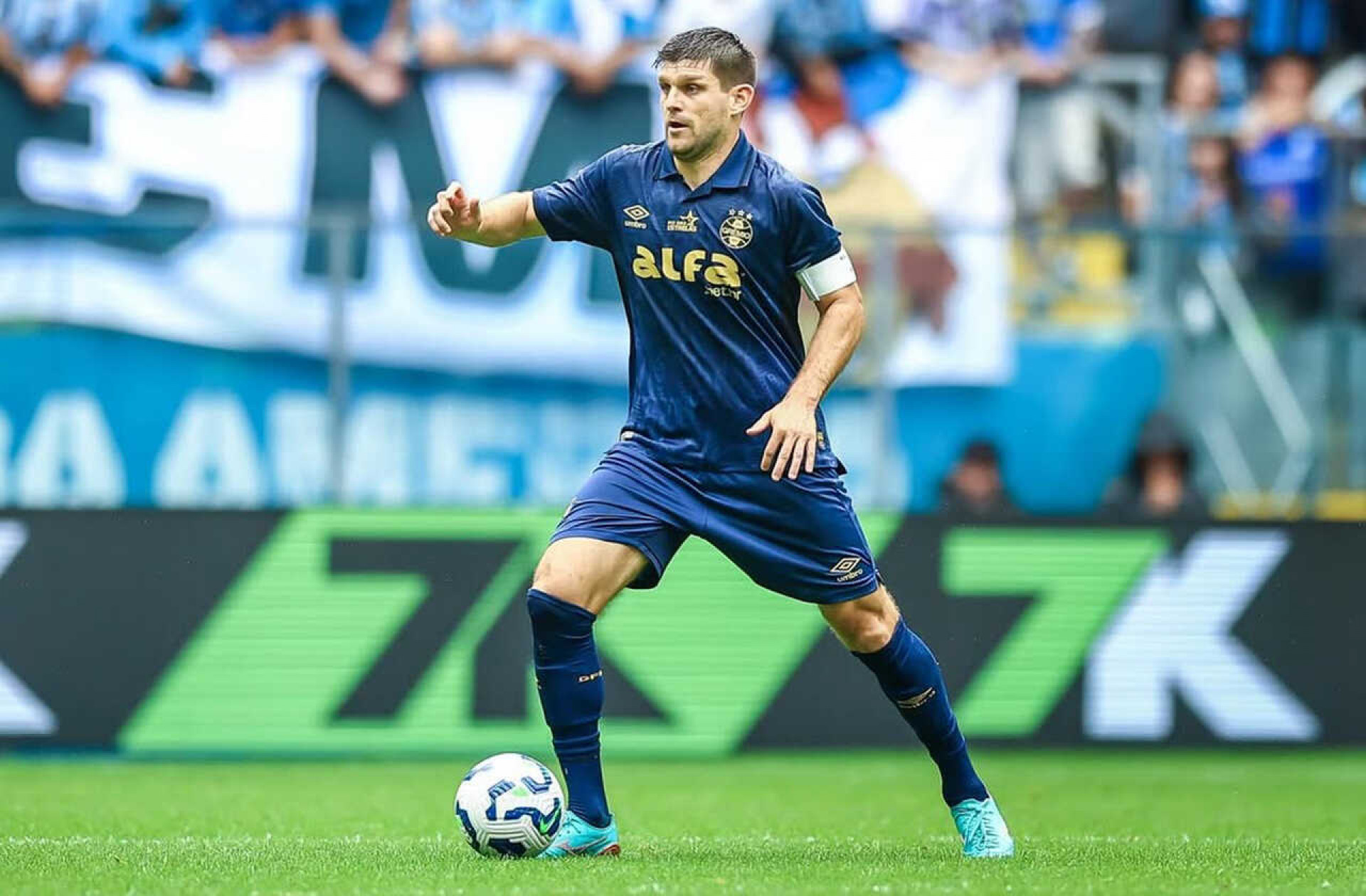 Zagueiro do Gr&ecirc;mio, Kannemann se naturaliza brasileiro