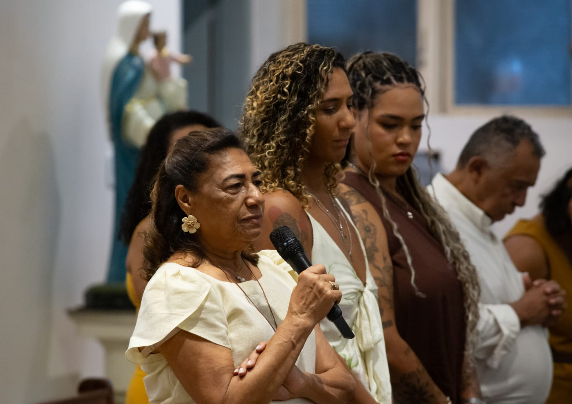 Família de Marielle Franco na Igreja Nossa Senhora do Parto, no Centro - Érica Martin / Agência O Dia