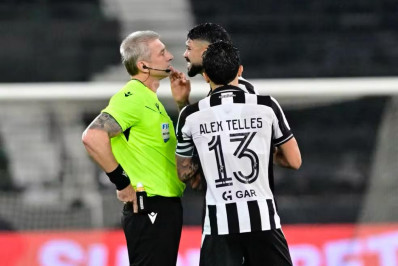 Daronco relata ofensas de Barboza e dirigentes do Botafogo em súmula de clássico