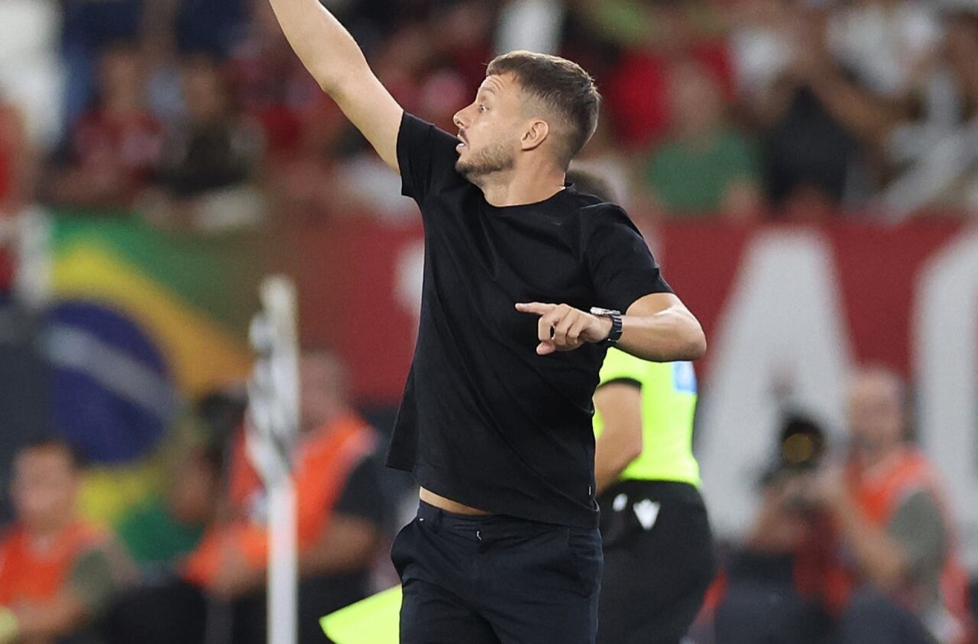 Anselmi: “Quando o time perde, o treinador &eacute; burro. Hoje sou um burro”