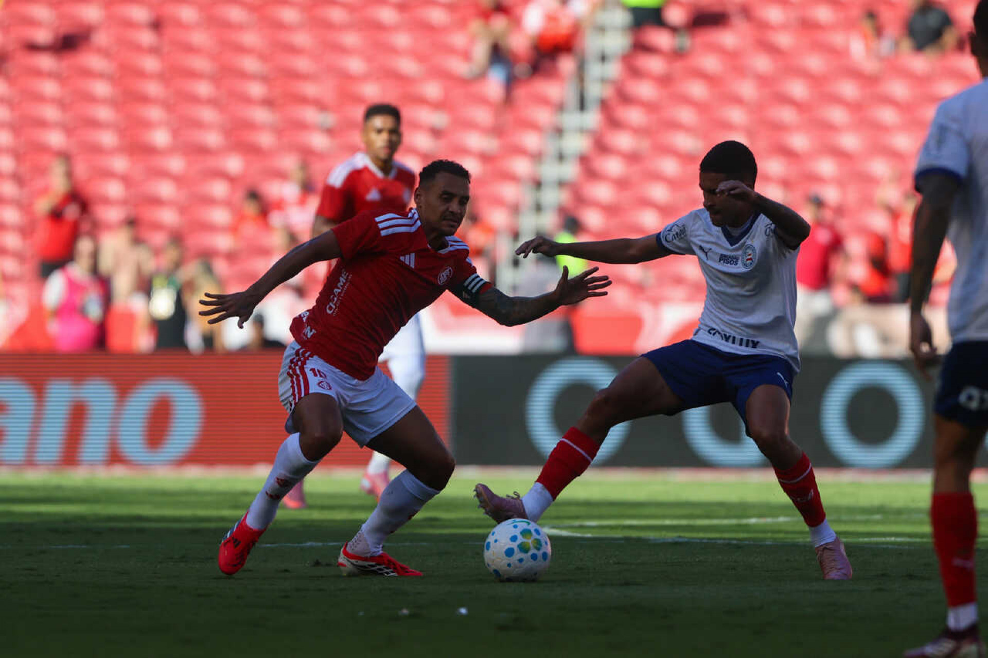Auxiliar do Internacional projeta fim de jejum ap&oacute;s derrota: “Estamos no caminho certo”