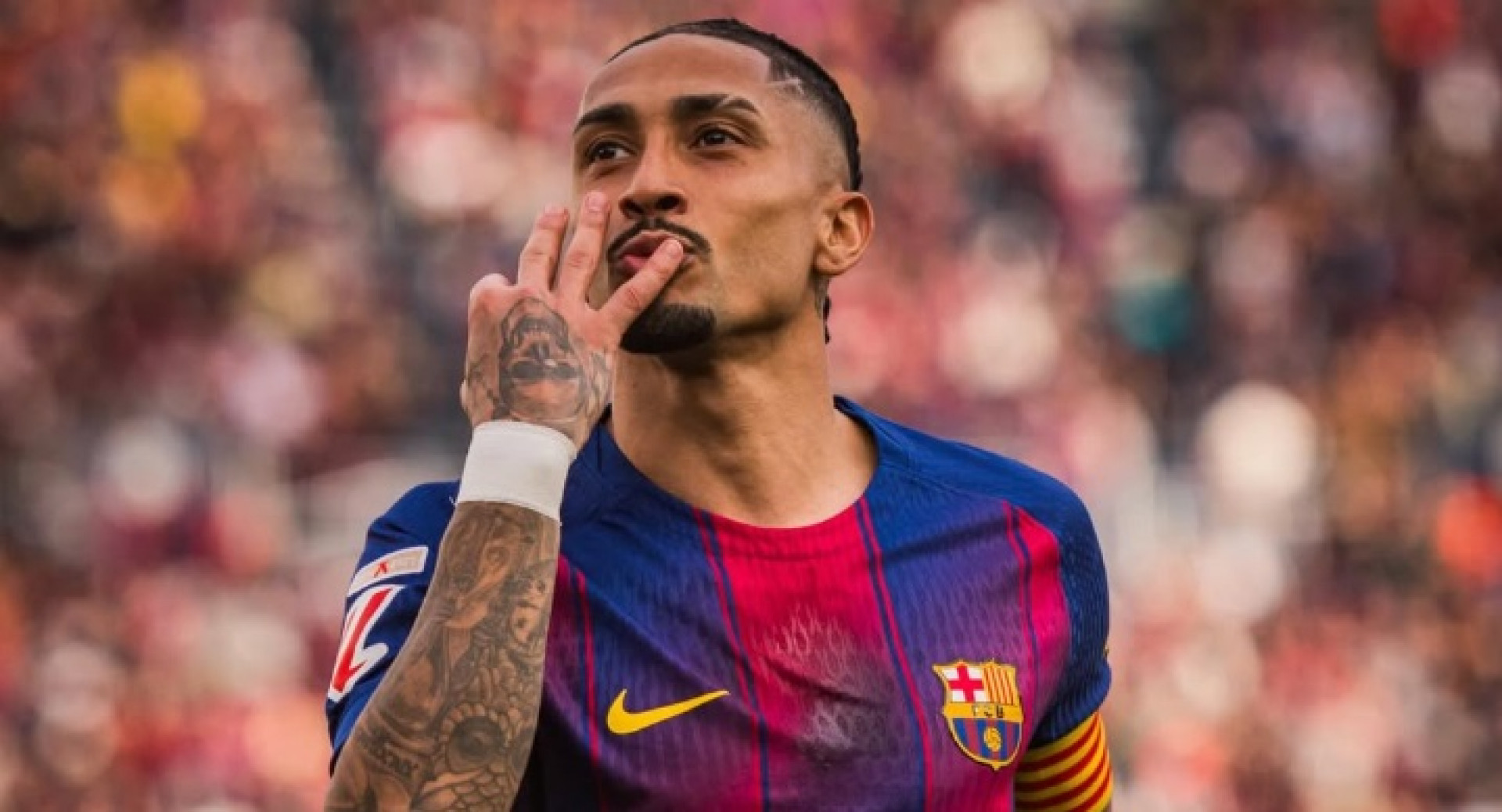 Raphinha se recupera de lesão e pode reforçar o Barcelona contra o Osasuna