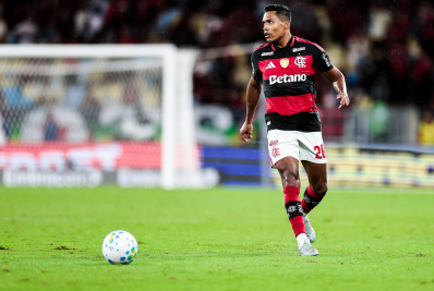 Convocado por Ancelotti, Alex Sandro pode sair do Flamengo no ano que vem; entenda