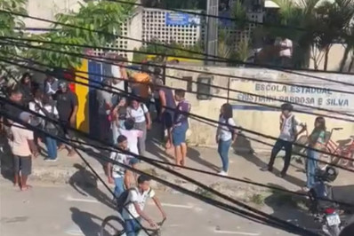 Aluno esfaqueia três meninas em escola em Pernambuco