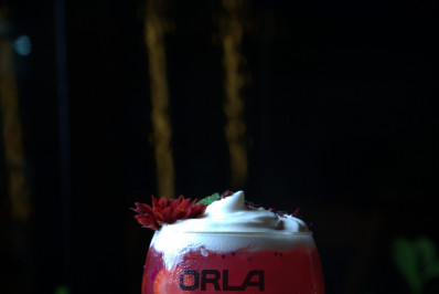 Orla Pub Gourmet comemora um ano com noite especial em Niterói