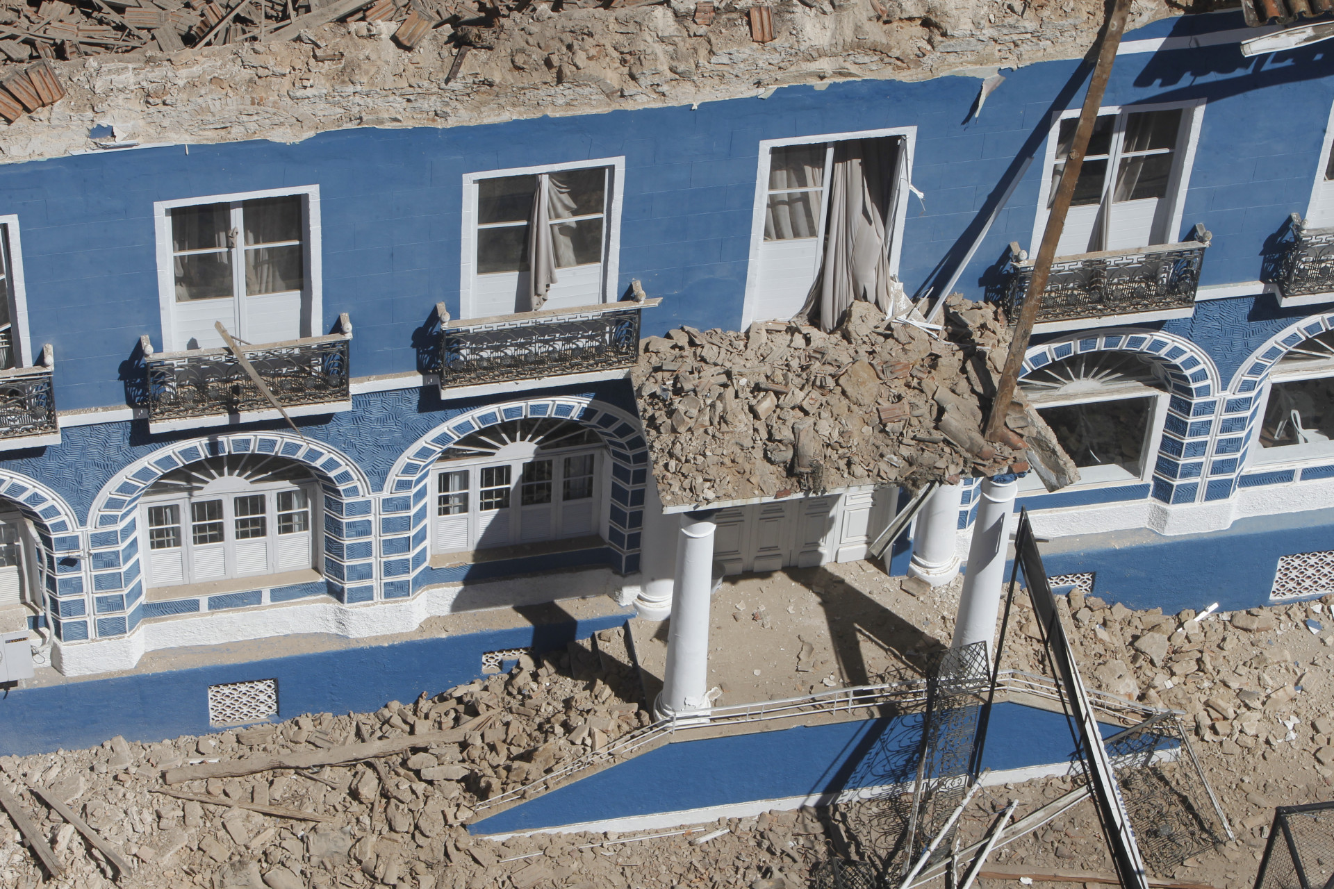 Desabamento parcial da Casa dos Poveiros, um clube tradicional na região da Tijuca. 
 - Reginaldo Pimenta/Agência O Dia