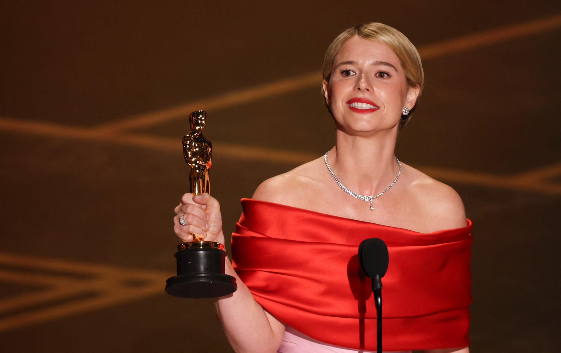 Jessie Buckley vence categoria de Melhor Atriz por 'Hamnet' - AFP