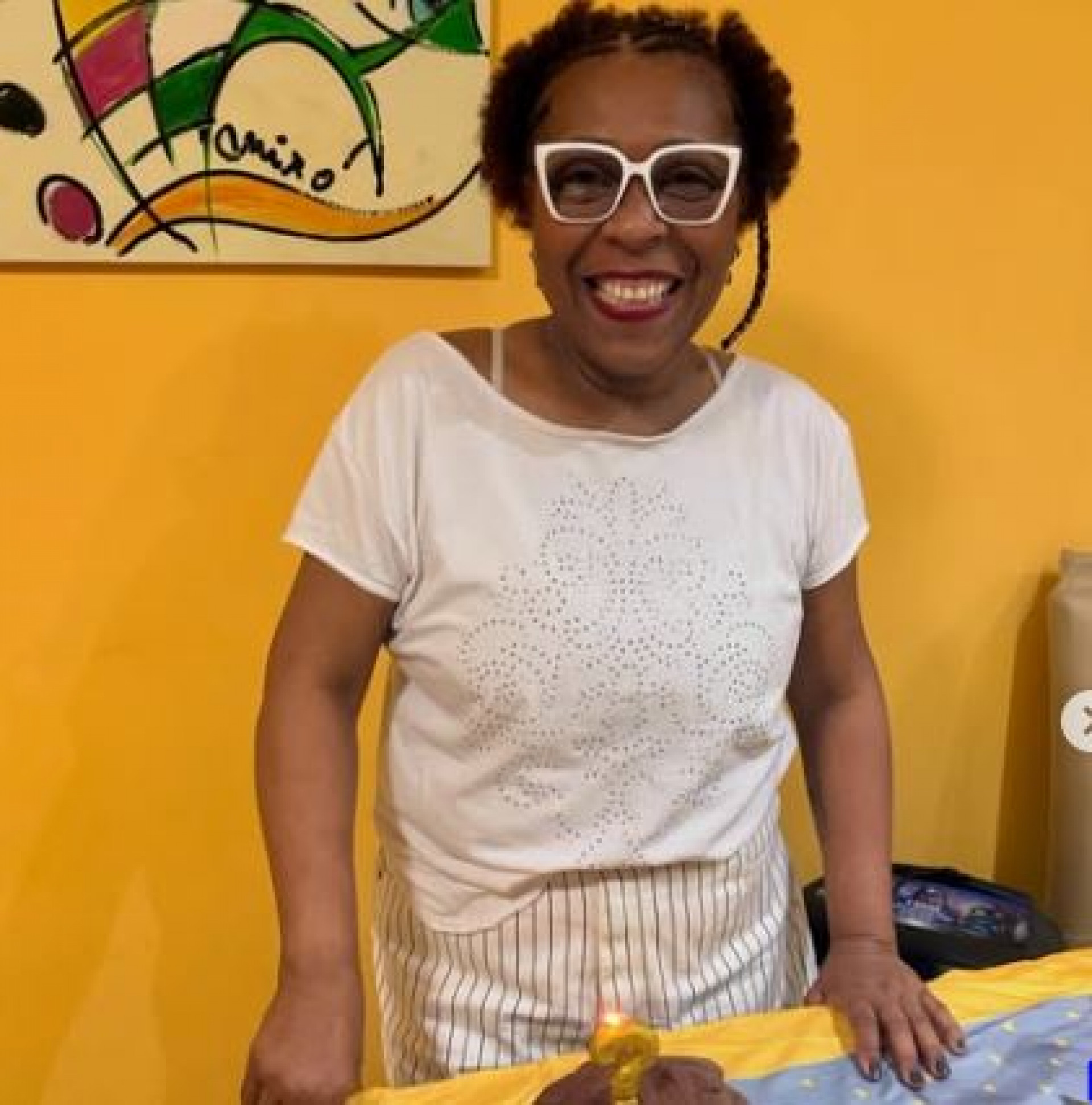 Andr&eacute;a Marins Dias foi baleada na noite de domingo (15) - Rede Social