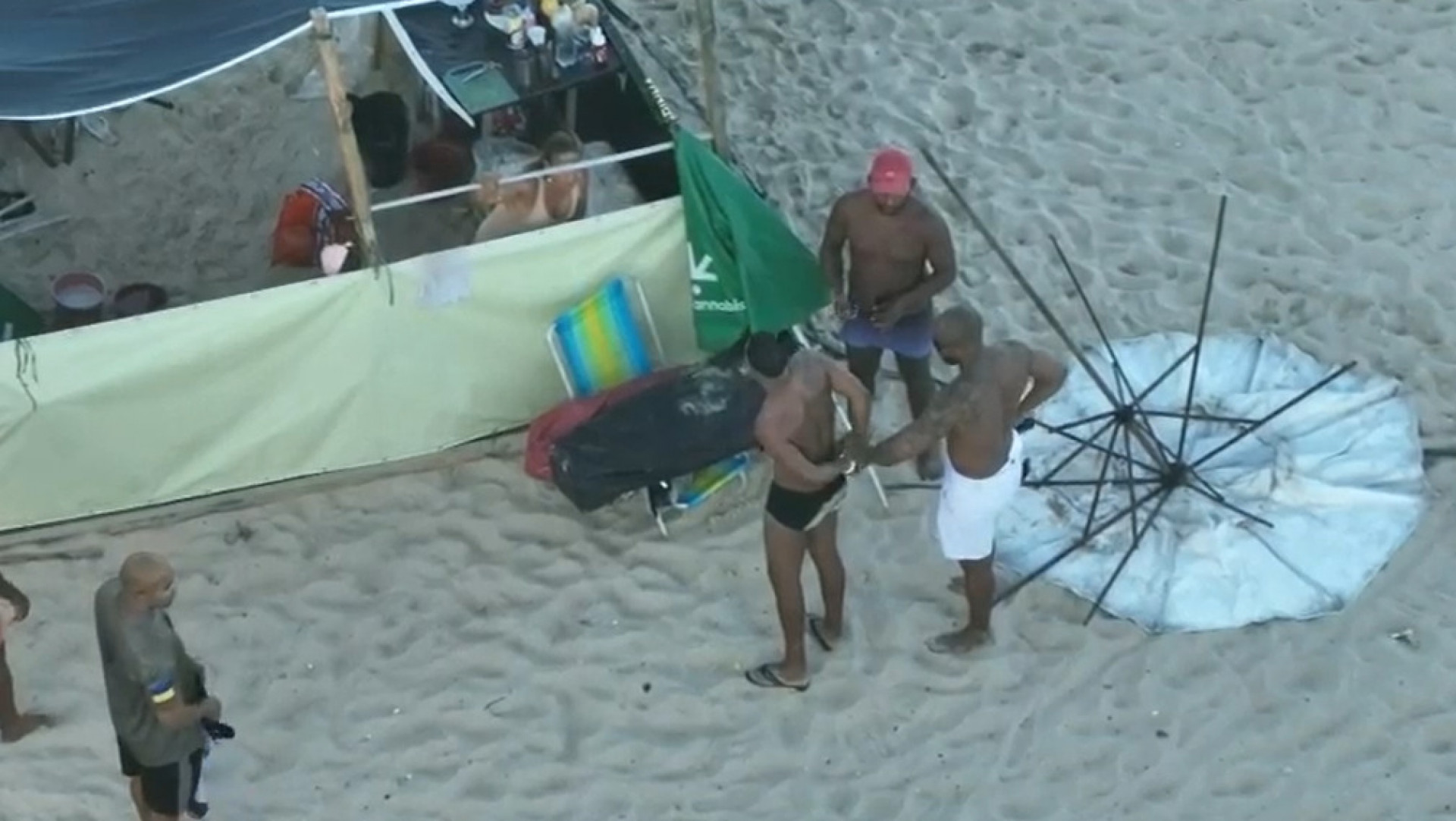 Durante ação, a equipe utilizou um drone para monitorar o deslocamento do detido
 - Divulgação / PMERJ