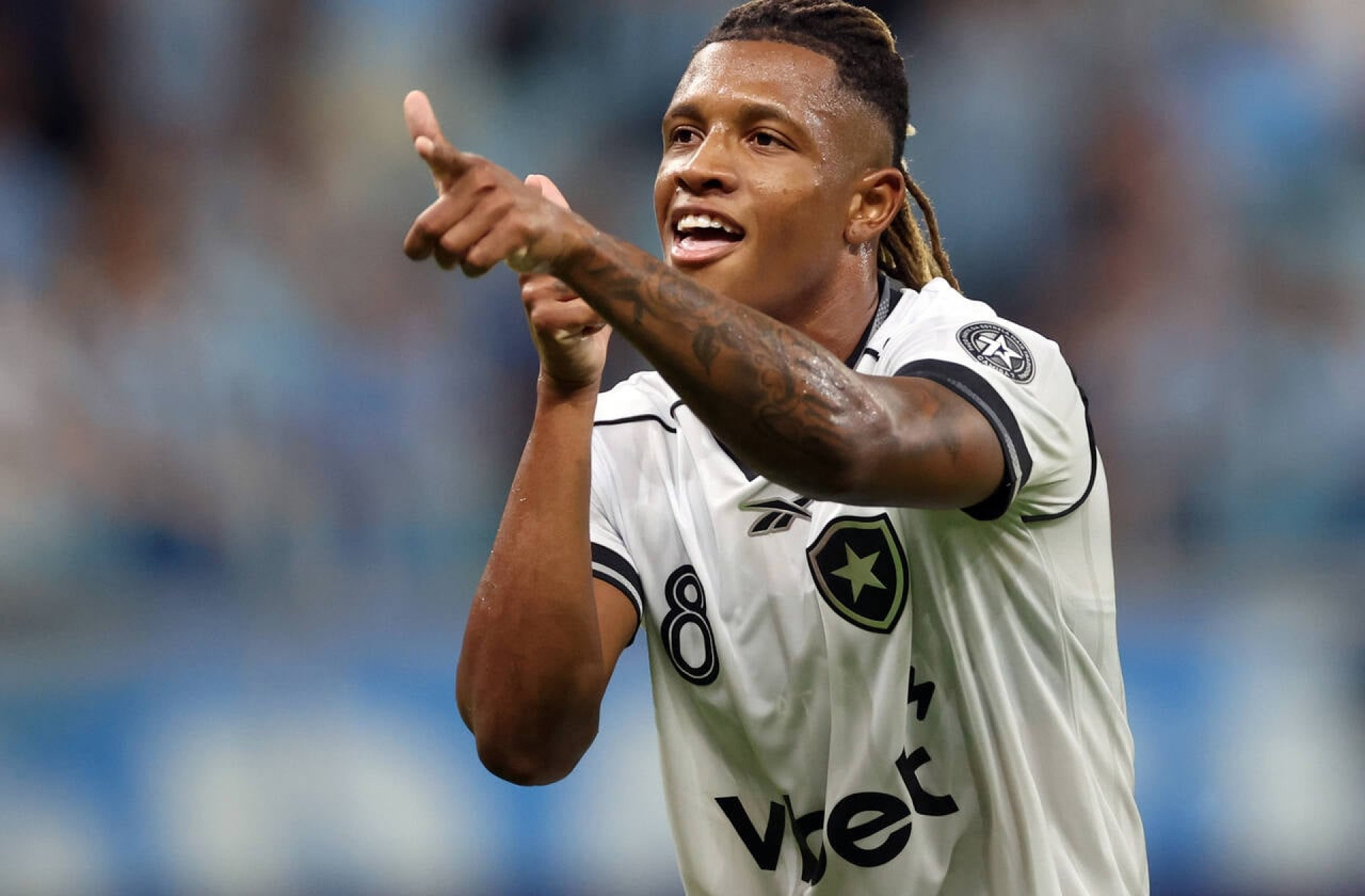 Danilo celebra convoca&ccedil;&atilde;o: “Fazer o que estou fazendo no Botafogo”