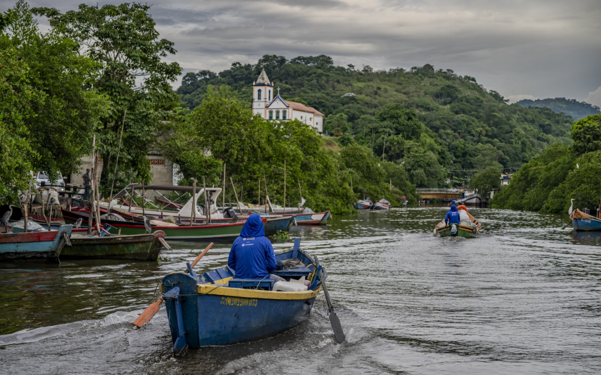 Dia Mundial da &Aacute;gua &eacute; comemorado com mutir&atilde;o de limpeza em Mag&eacute; - RODRIGO CAMPANARIO/Divulga&ccedil;&atilde;o