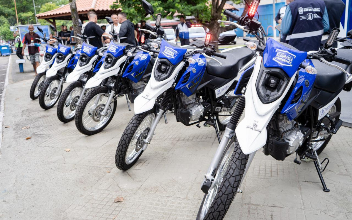 Moradores de Santa Cruz da Serra elogiam Seguran&ccedil;a Presente no bairro - Divulga&ccedil;&atilde;o