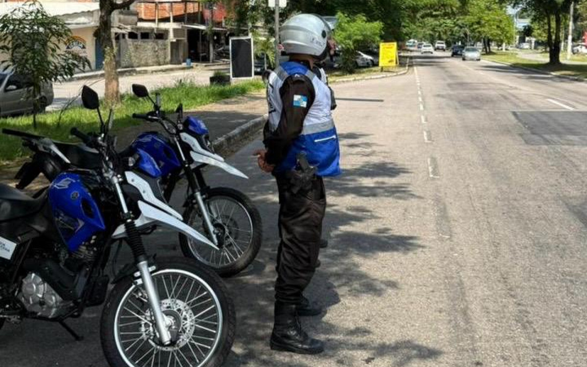Moradores de Santa Cruz da Serra elogiam Seguran&ccedil;a Presente no bairro - Divulga&ccedil;&atilde;o