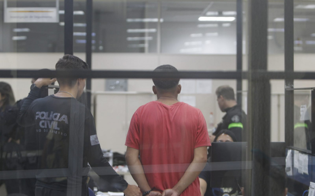 Um dos presos na opera&ccedil;&atilde;o contra o tr&aacute;fico de drogas na Lapa