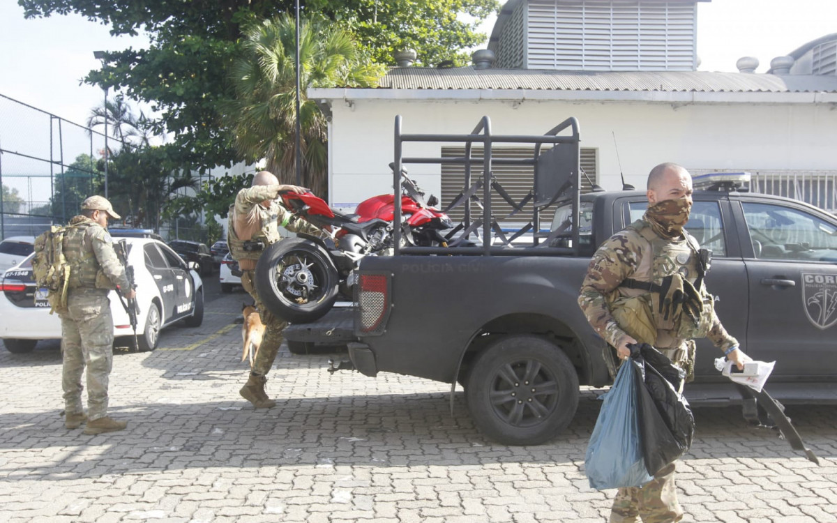 Materiais apreendidos na opera&ccedil;&atilde;o contra o tr&aacute;fico de drogas na Lapa