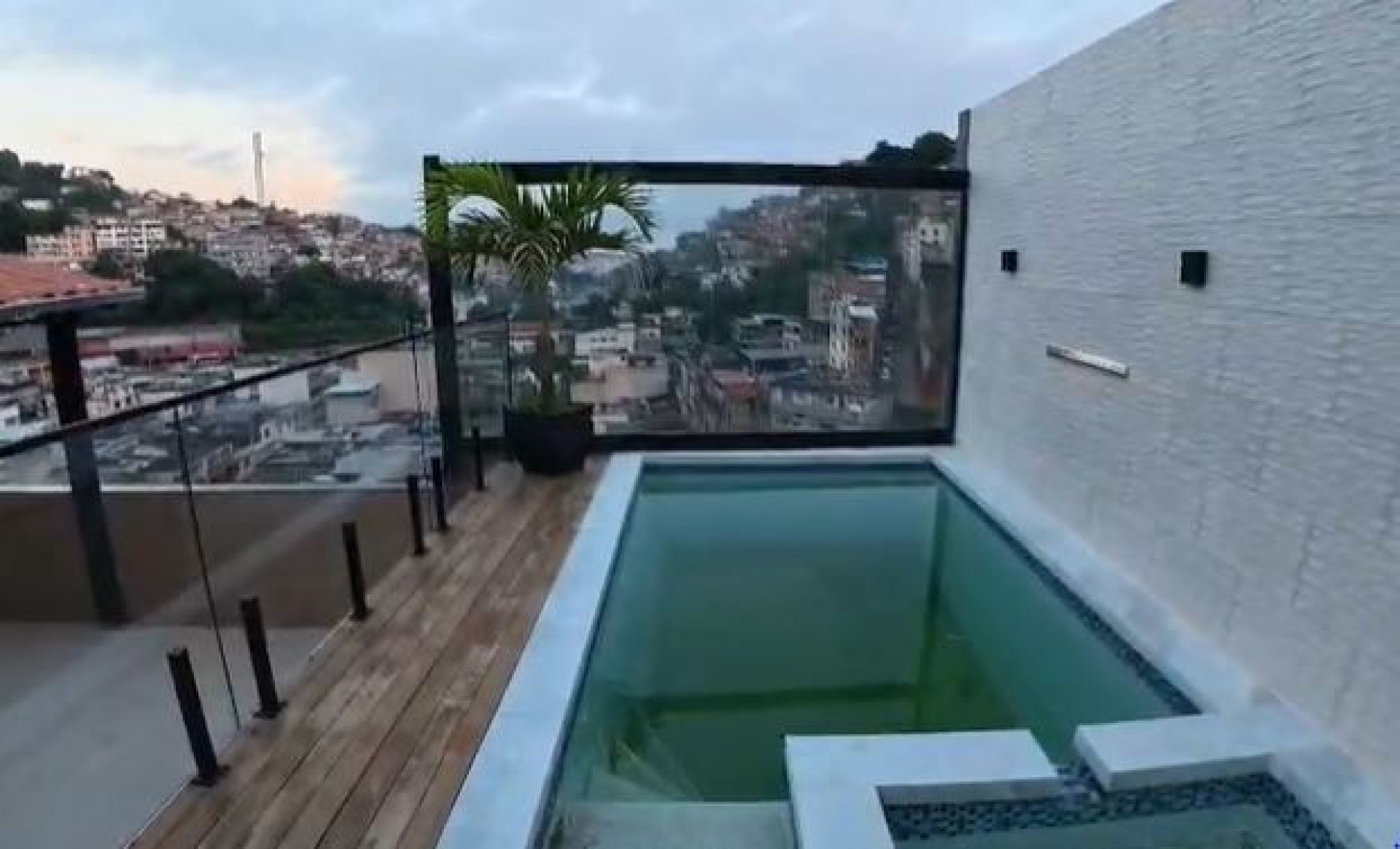 Mansão de 'Piu' é encontrada no alto do morro do Fallet  - Reprodução