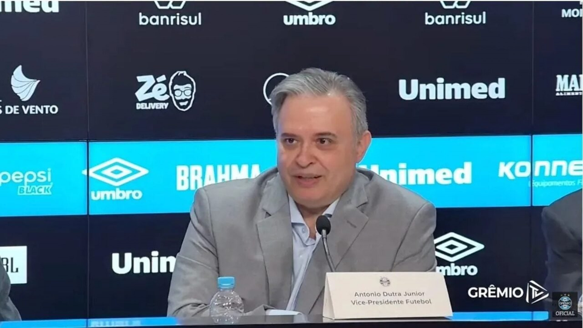 Vice de futebol garante estabilidade at&eacute; pr&oacute;xima janela: “Gr&ecirc;mio vai buscar pontos com essa forma&ccedil;&atilde;o”