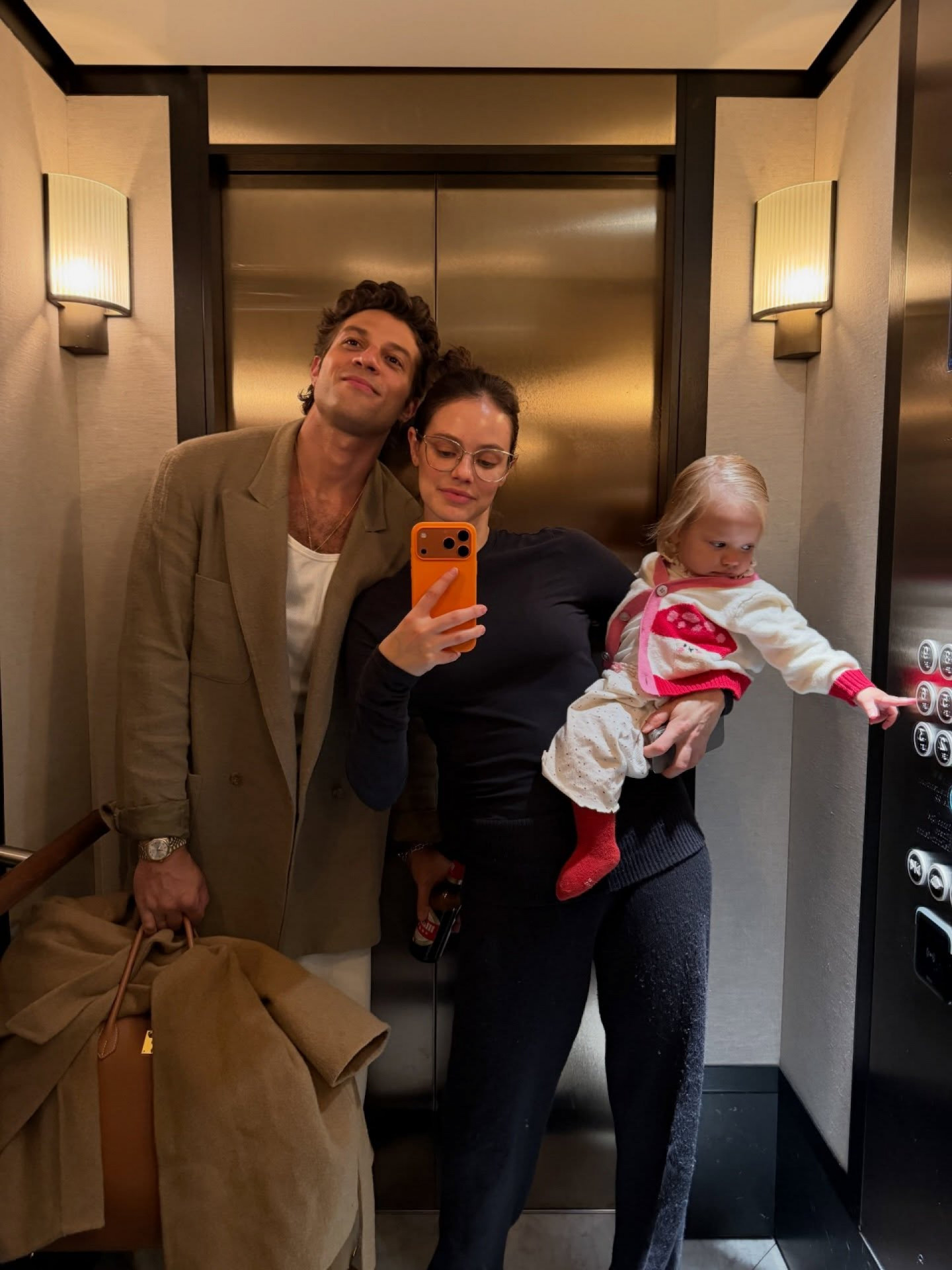 Laura Neiva e Chay Suede relembram viagem em família a Madri após retorno ao Brasil - Reprodução Instagram