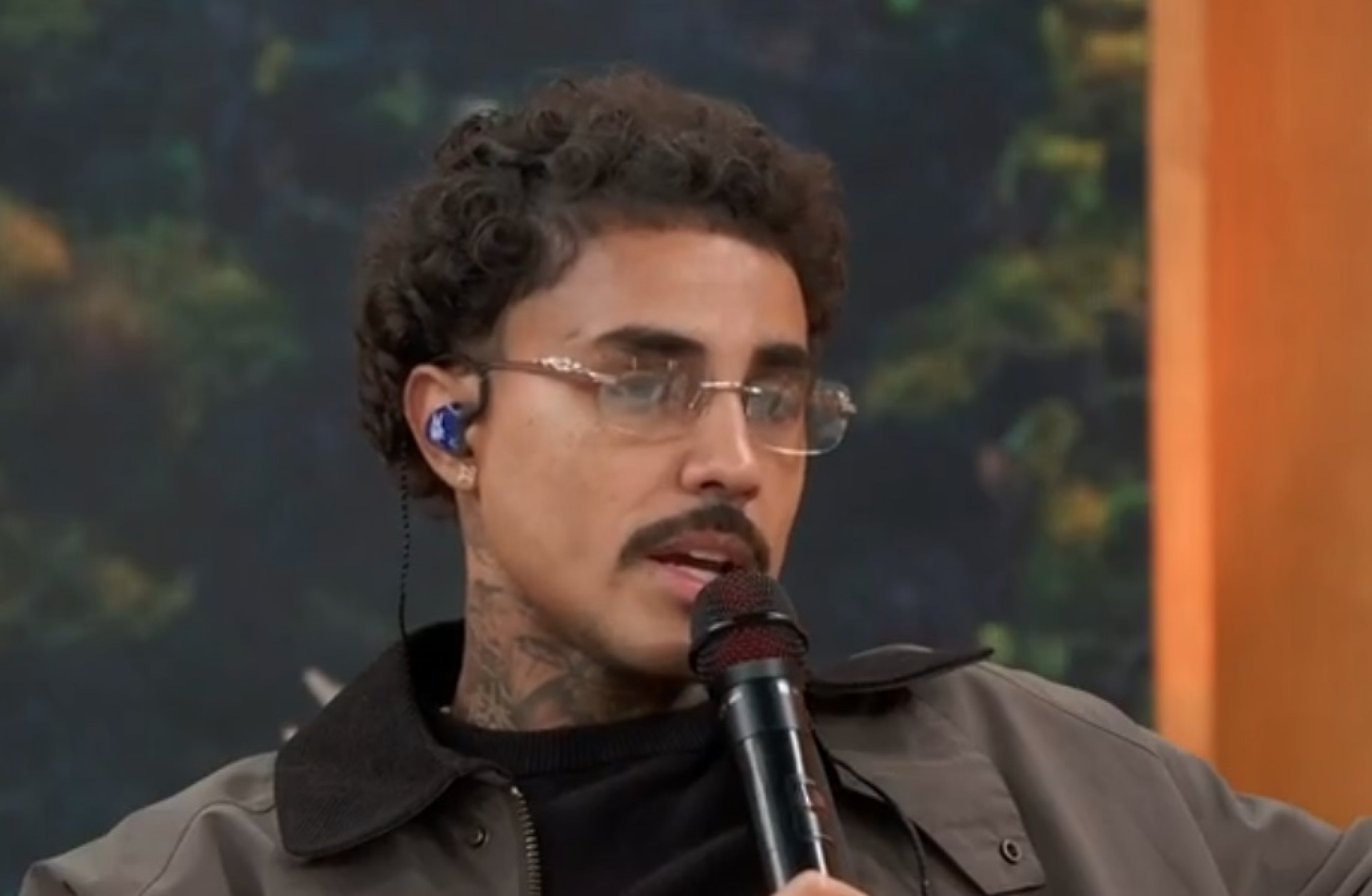 MC Livinho durante o 'Encontro'  - Reprodução de vídeo / TV Globo