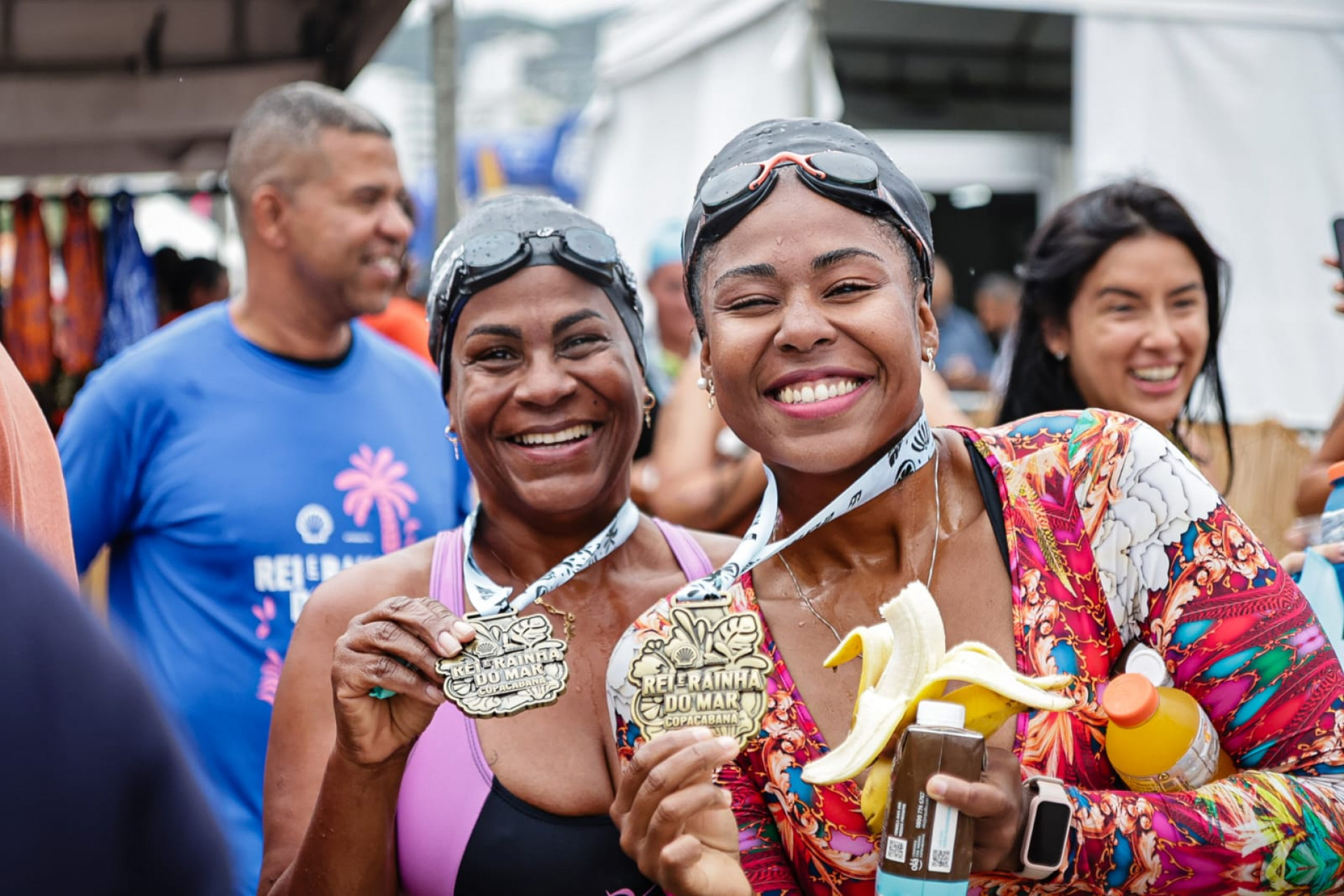 Karine Gon&ccedil;alves e sua m&atilde;e, Roberta Gon&ccedil;alves, no Rainha do Mar  - Foto: Arquivo pessoal