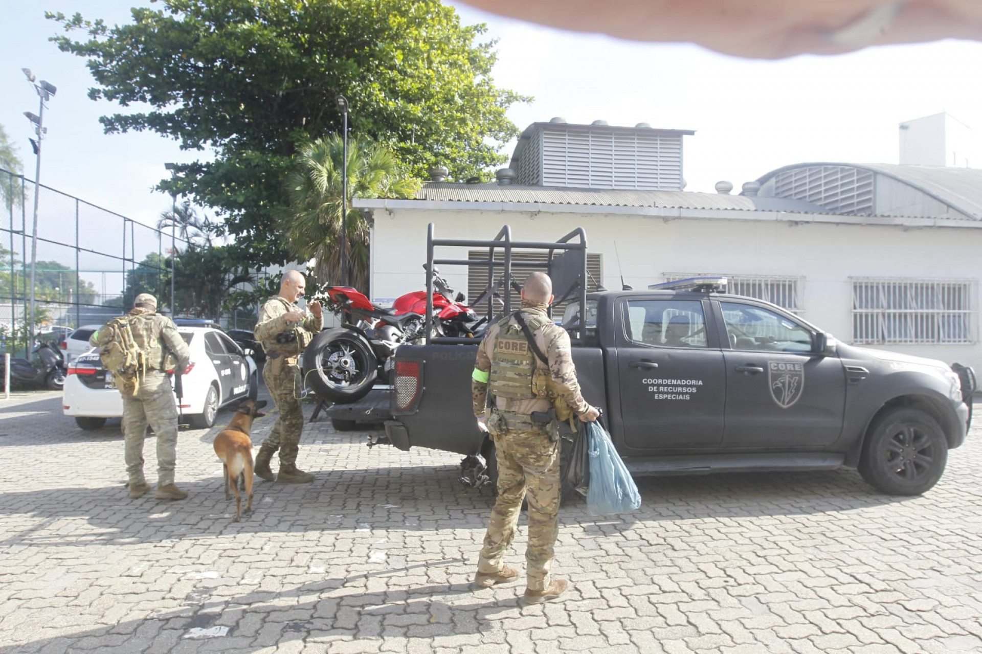 Materiais apreendidos na operação contra o tráfico de drogas na Lapa - Reginaldo Pimenta/Ageênci O DIA