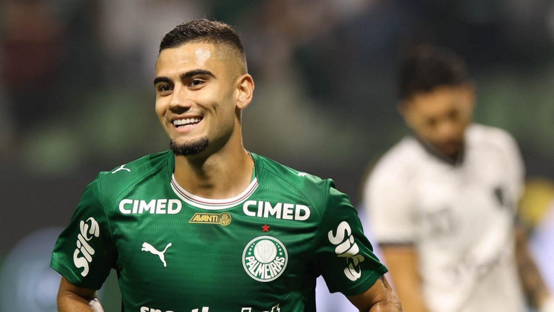 Palmeiras, em vantagem num&eacute;rica, joga mal, mas vence o Botafogo
