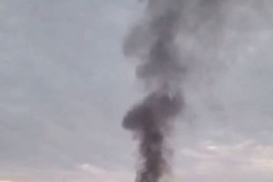 Incêndio atinge galpão no Riocentro